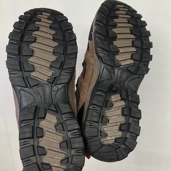 Northside Men’s Monroe Low Top Hiking Shoe Size 11, and Box - Picture 3 of 5